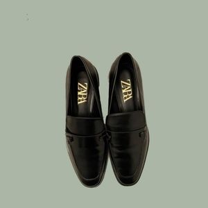 Zara leather loafers nwot